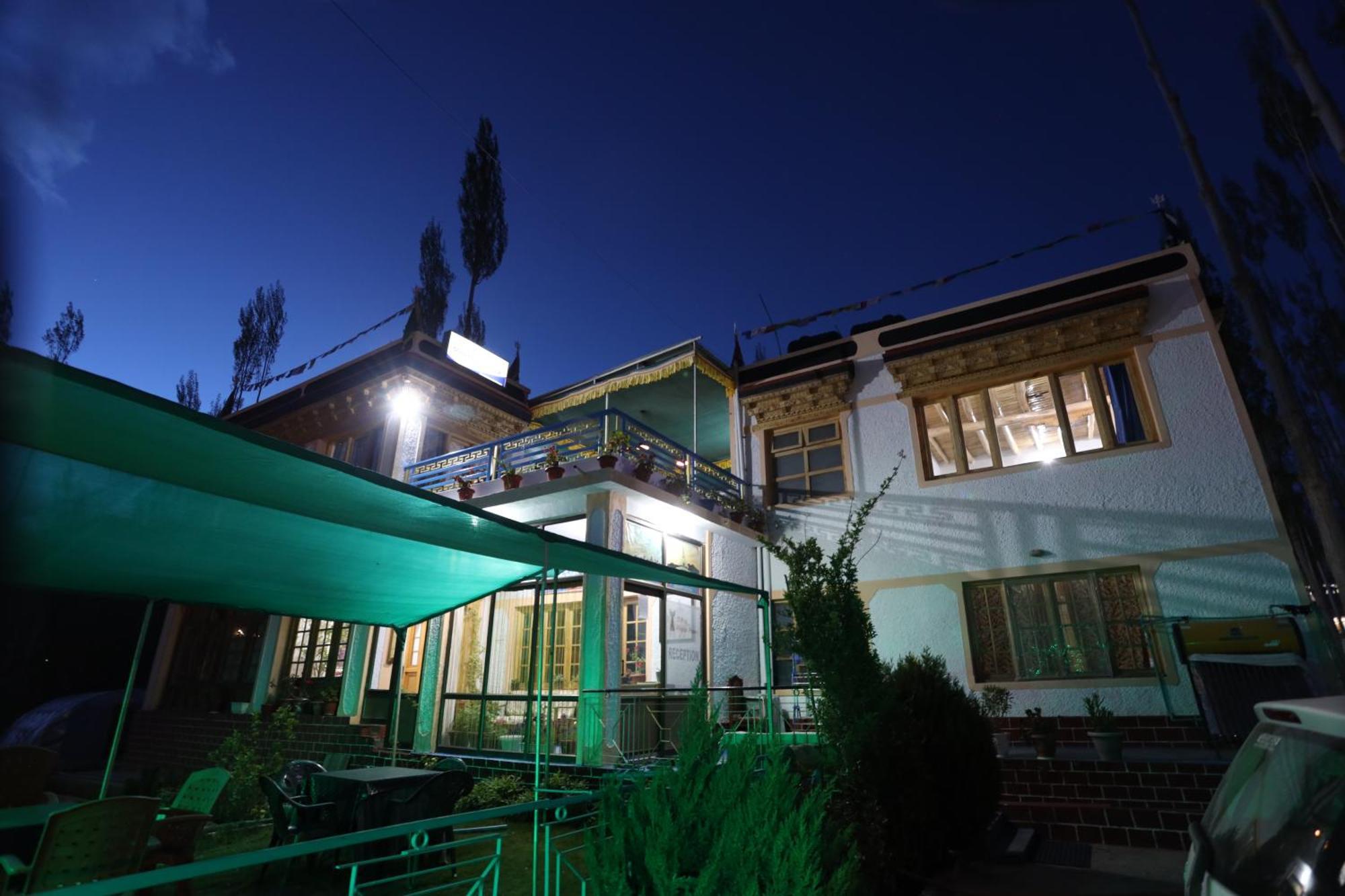 Odbar Guest House Best Guest House At Leh Ladakh Extérieur photo