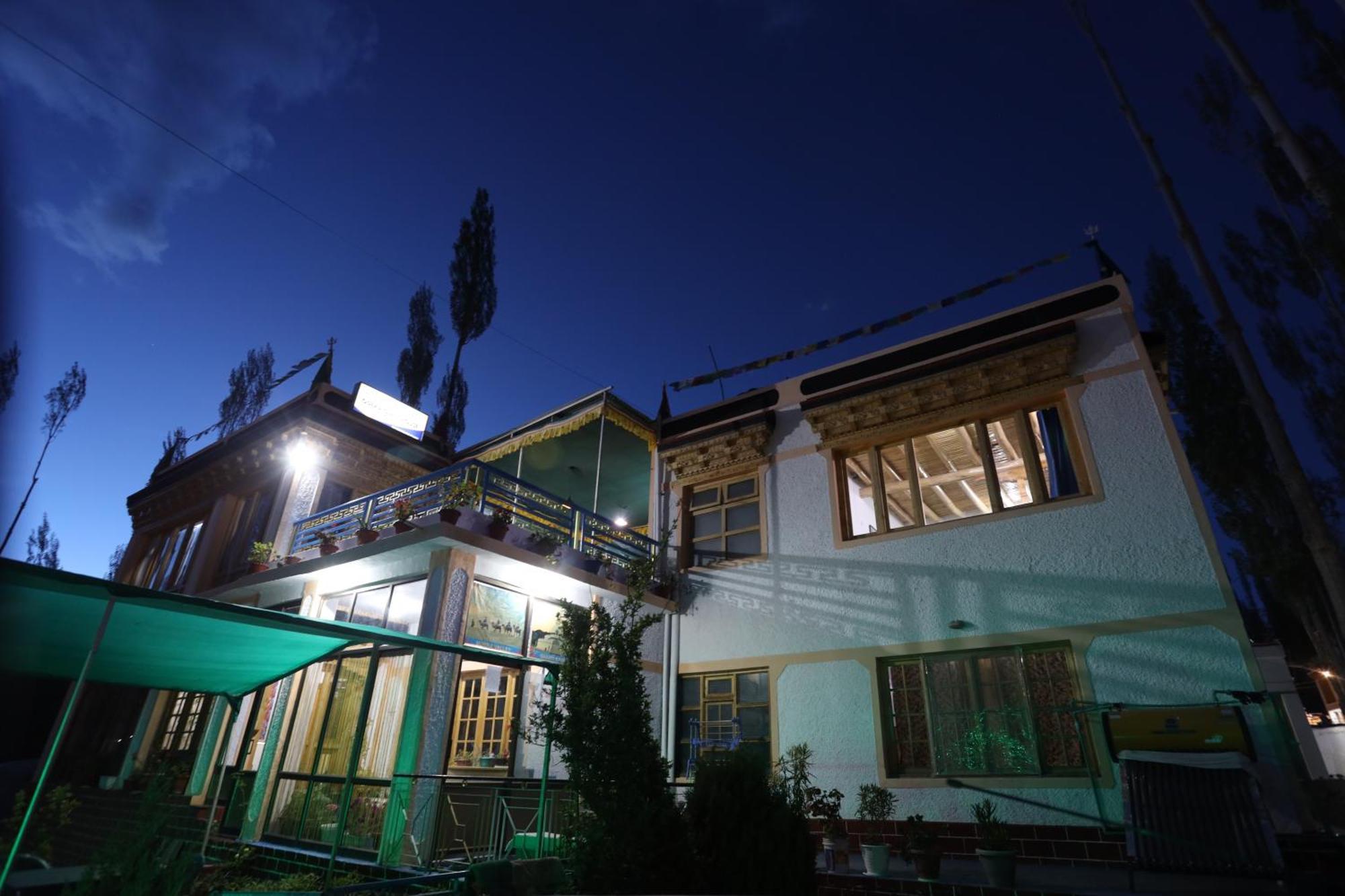 Odbar Guest House Best Guest House At Leh Ladakh Extérieur photo